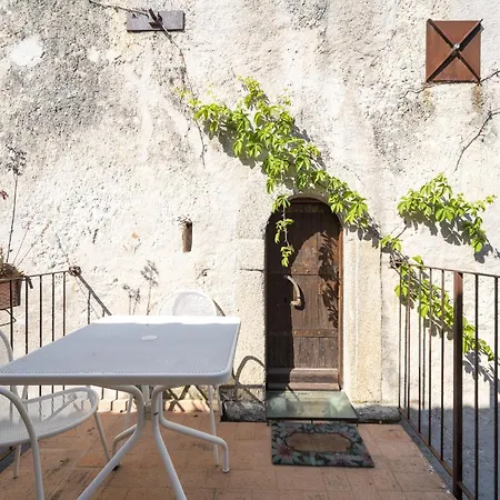 Holiday home Ancient In The Countryside Of Stilo With Garden *