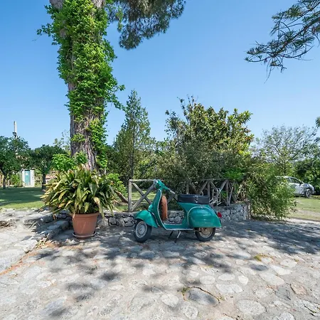 Ancient In The Countryside Of Stilo With Garden *