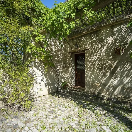 Holiday home Ancient In The Countryside Of Stilo With Garden