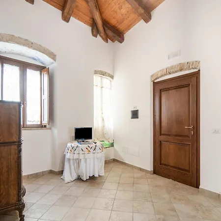 Ancient In The Countryside Of Stilo With Garden Holiday home