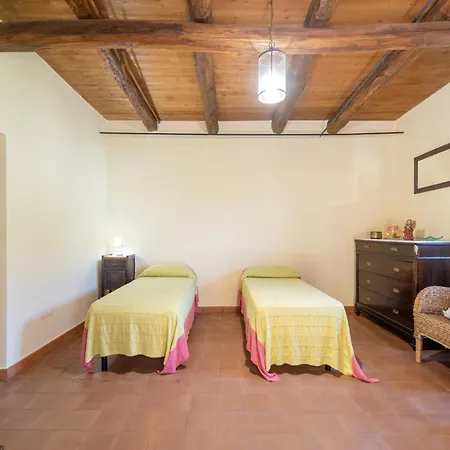 Ancient In The Countryside Of Stilo With Garden