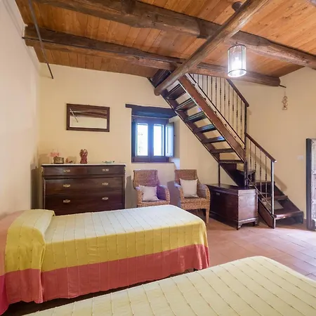 Ancient In The Countryside Of Stilo With Garden Holiday home