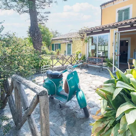Holiday home Ancient In The Countryside Of Stilo With Garden Guardavalle