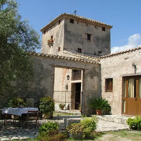 Ancient In The Countryside Of Stilo With Garden Guardavalle